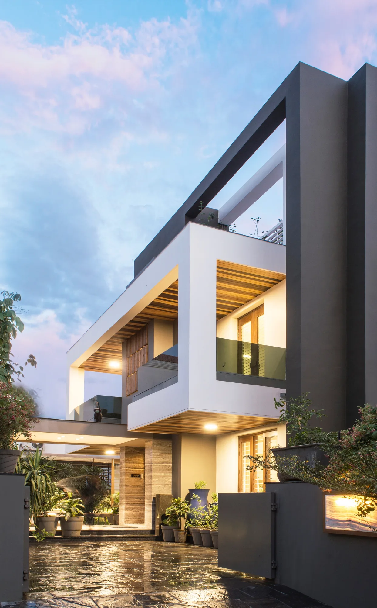 Arrival spaces · Lightwell